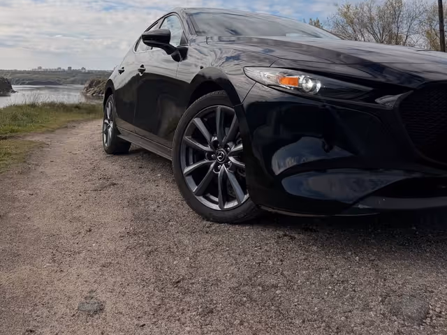 Mazda 3 - зображення 1