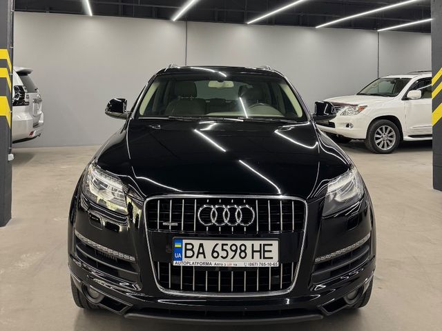 Audi Q7 - фото 2