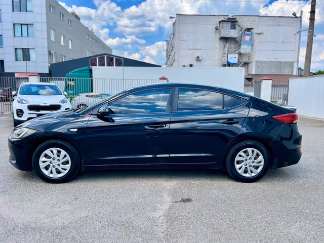 Hyundai Elantra - зображення 2