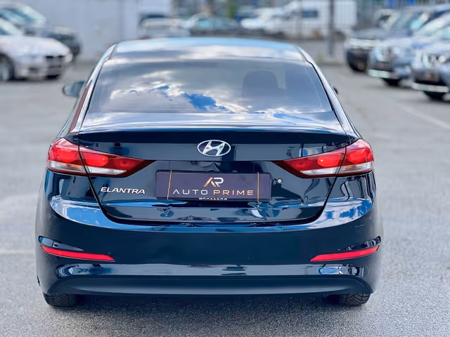 Hyundai Elantra - зображення 4