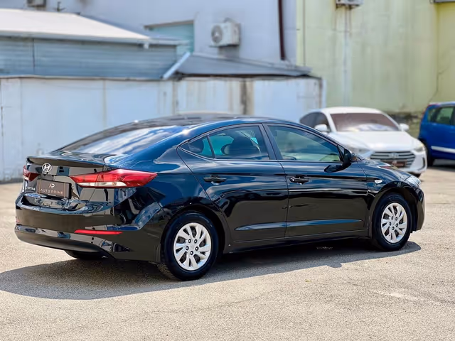 Hyundai Elantra - зображення 5