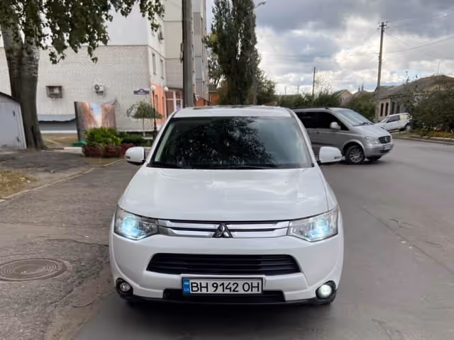 Mitsubishi Outlander - зображення 5