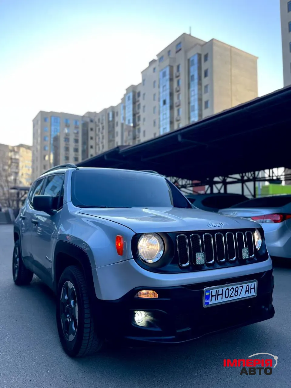 Jeep Renegade - фото 1