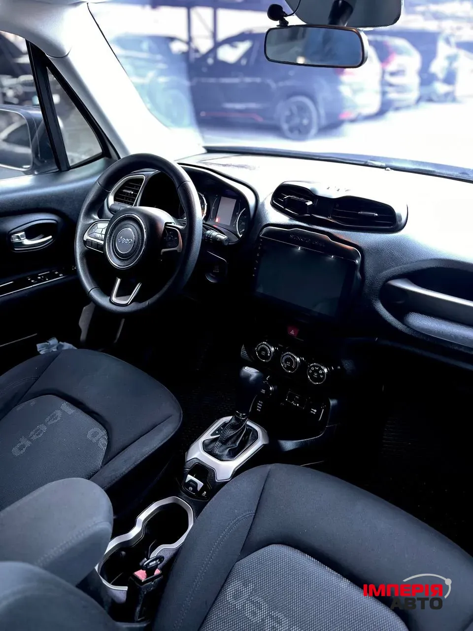 Jeep Renegade - фото 13