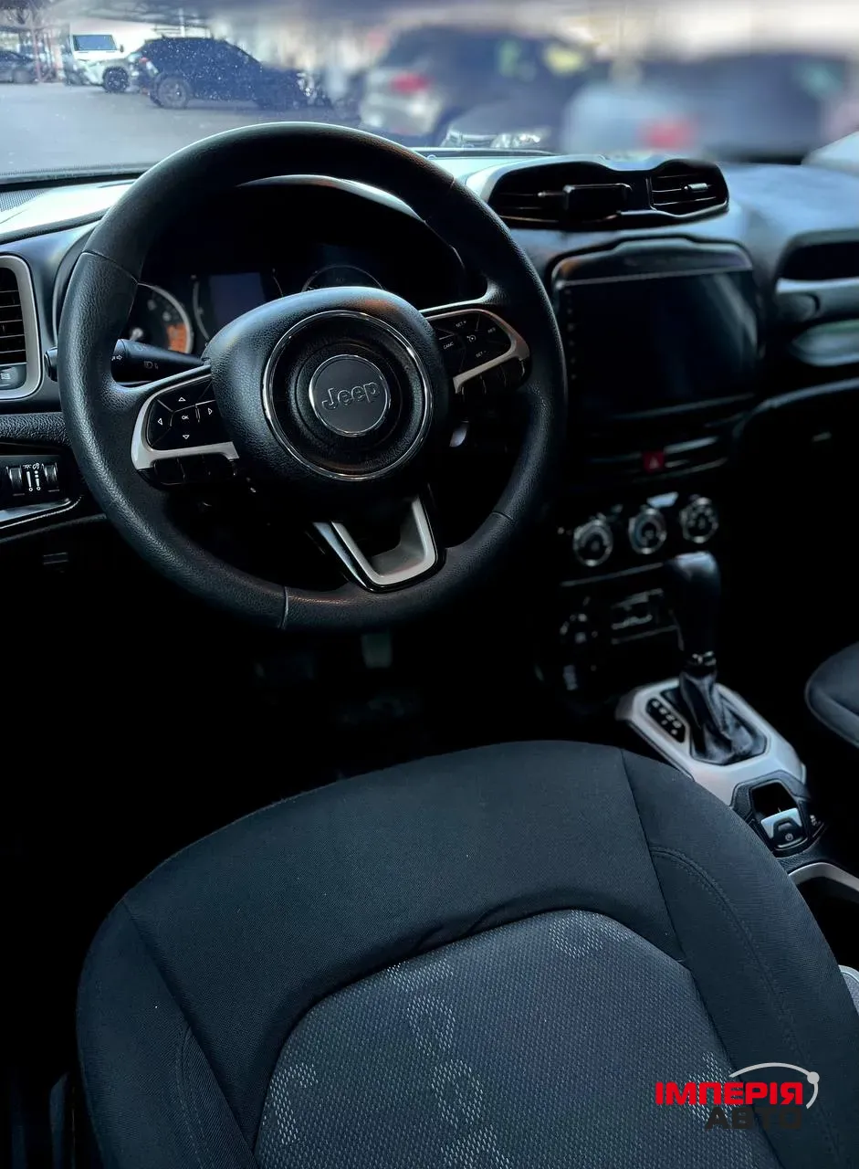 Jeep Renegade - фото 9