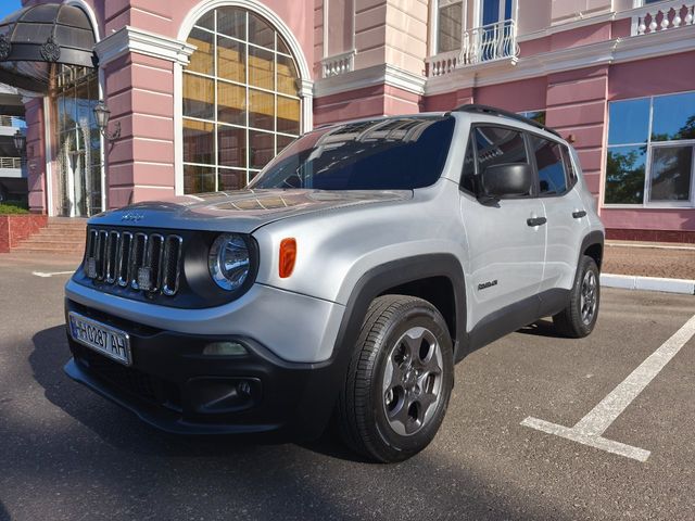 Jeep Renegade - фото 1