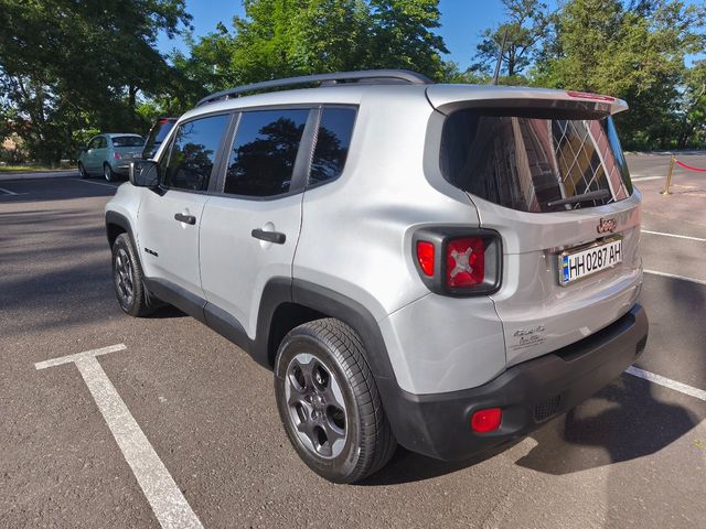 Jeep Renegade - фото 2