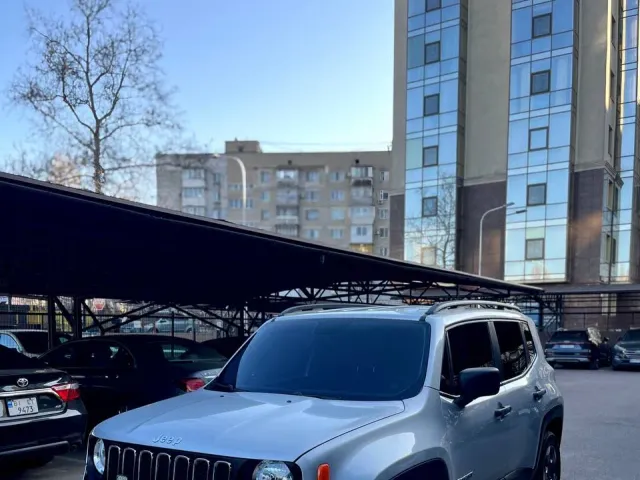 Jeep Renegade - фото 2