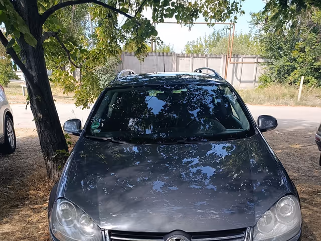 Volkswagen Golf - зображення 1
