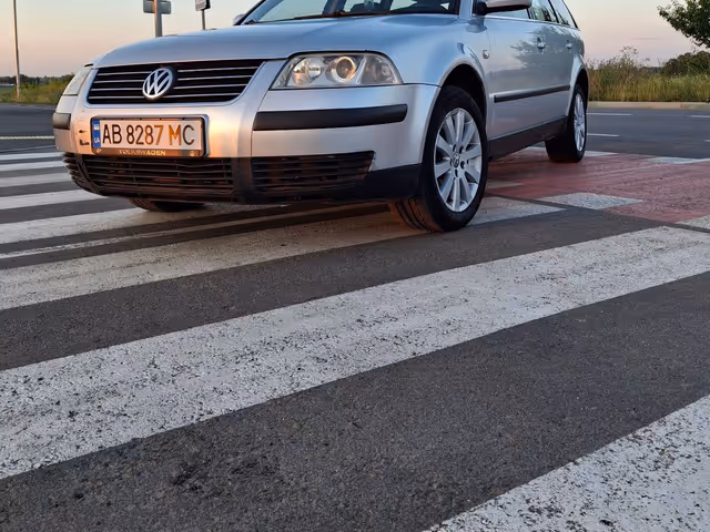 Volkswagen Passat - зображення 1
