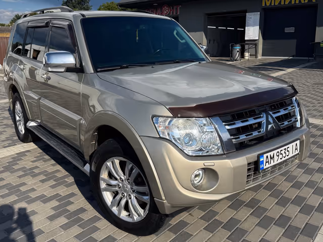 Mitsubishi Pajero - зображення 2