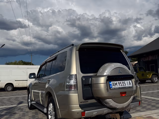 Mitsubishi Pajero - зображення 5