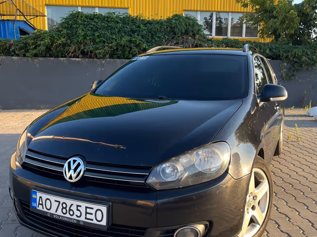Volkswagen Golf - зображення 1