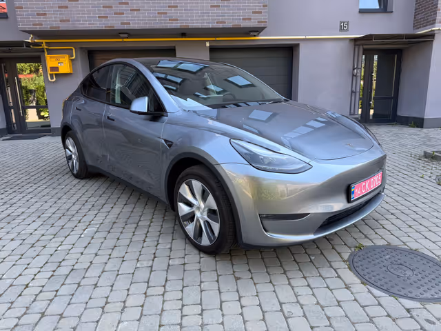 Tesla Model Y - зображення 3