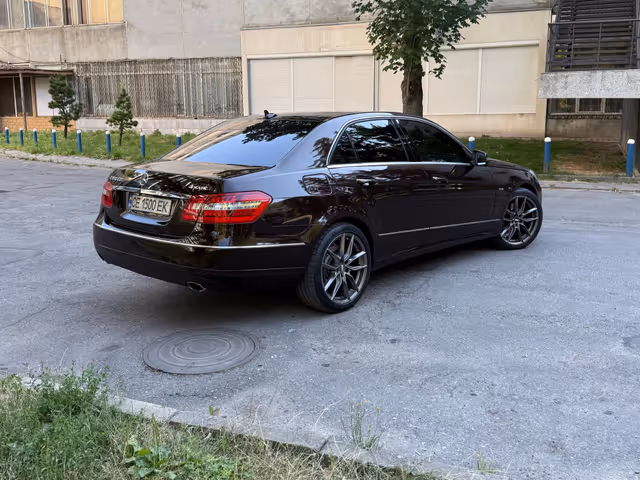 Mercedes-Benz E-Класс - зображення 5