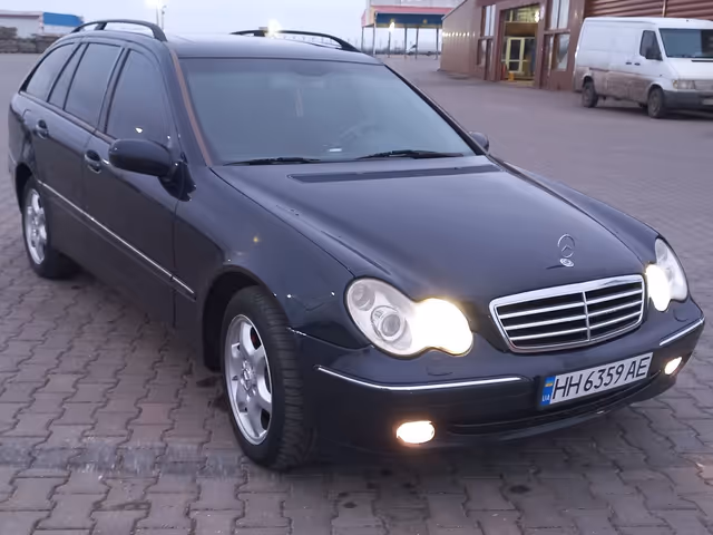 Mercedes-Benz C-Класс - зображення 4