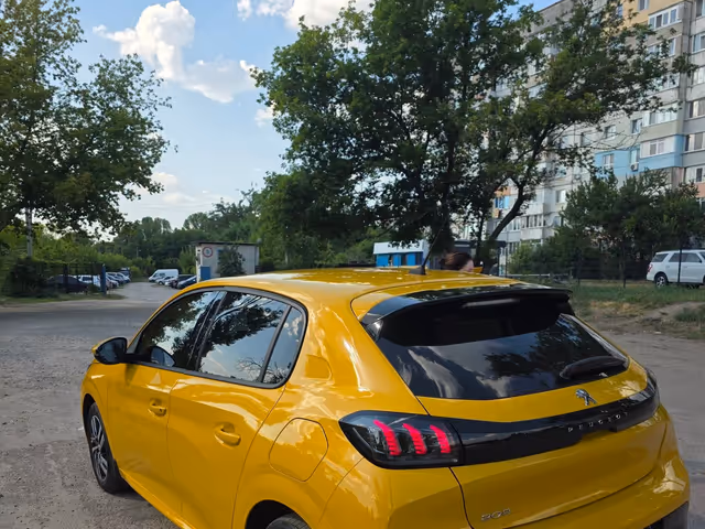 Peugeot 208 - зображення 4