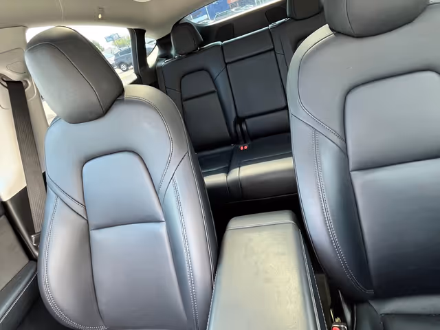 Tesla Model Y - зображення 4