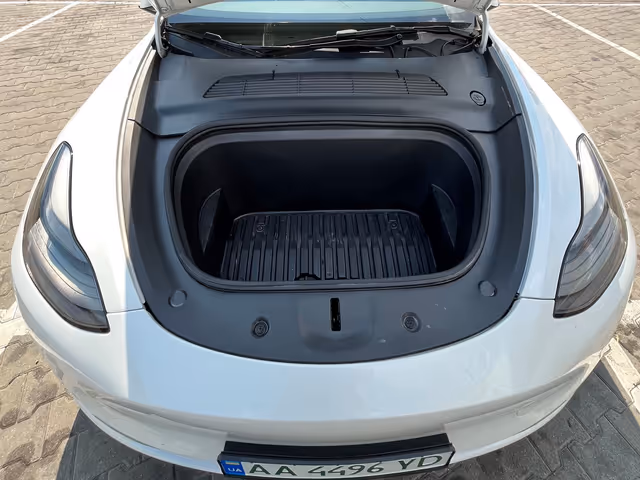 Tesla Model Y - зображення 1