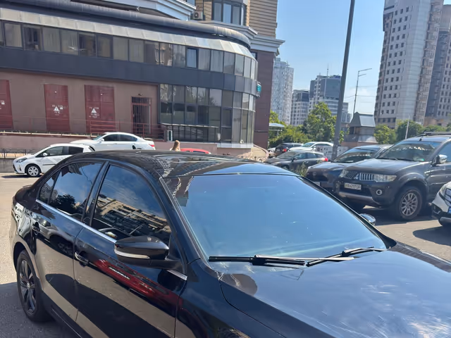 Volkswagen Jetta - зображення 1