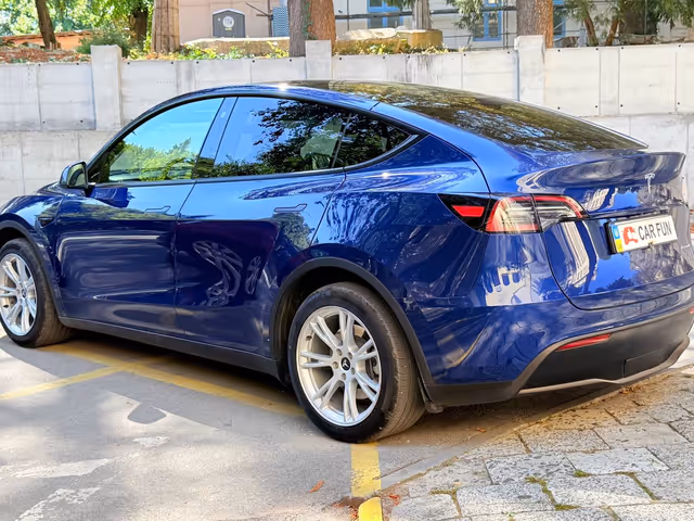 Tesla Model Y - зображення 5