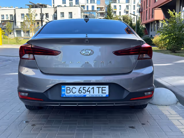Hyundai Elantra - зображення 4