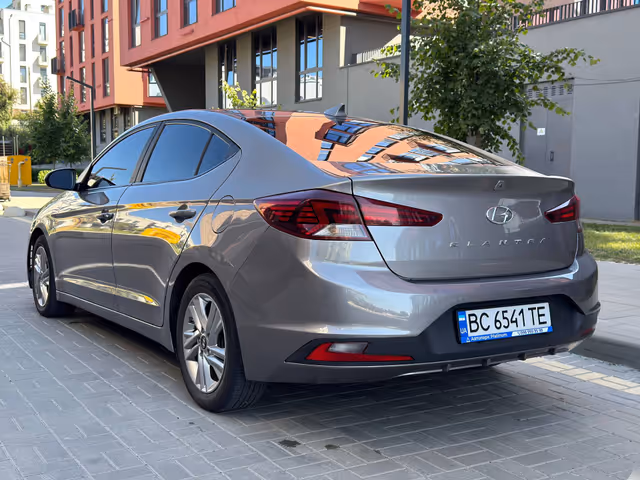 Hyundai Elantra - зображення 5