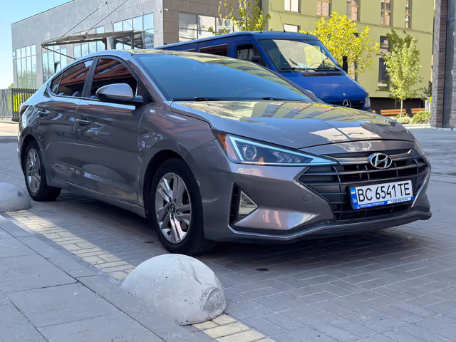 Hyundai Elantra - зображення 3