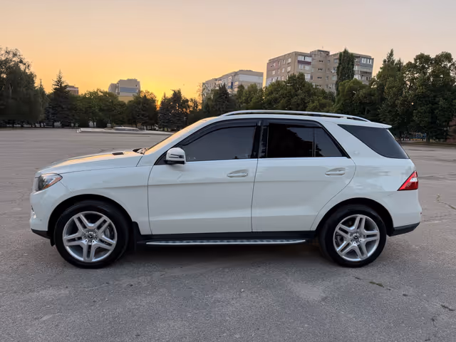 Mercedes-Benz M-Класс - зображення 3