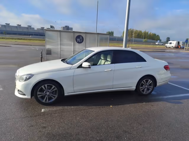 Mercedes-Benz E-Класс - зображення 3