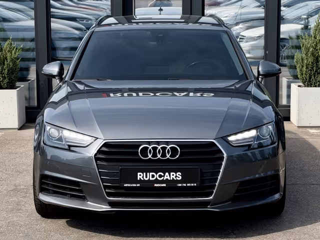 Audi A4 - зображення 2