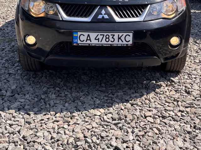 Mitsubishi Outlander - зображення 3