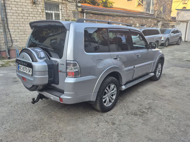 Mitsubishi Pajero - зображення 4