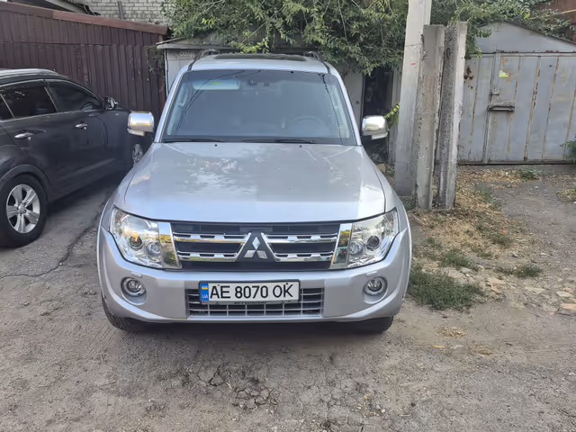 Mitsubishi Pajero - зображення 3