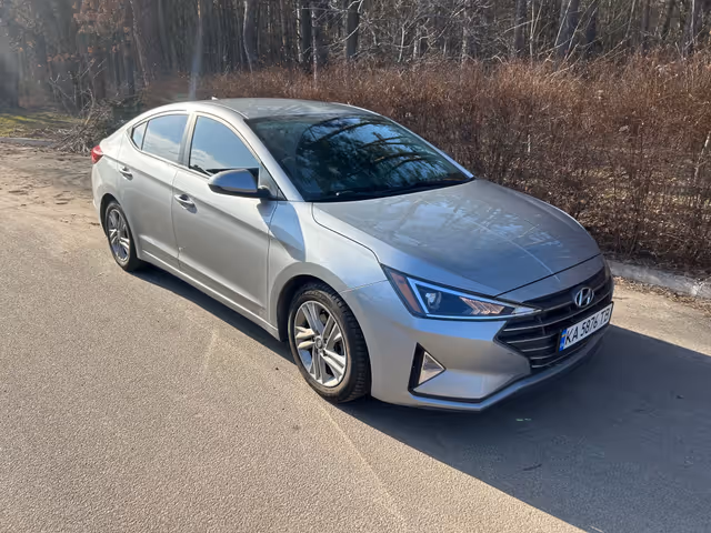 Hyundai Elantra - зображення 1
