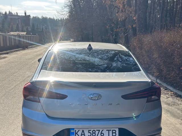 Hyundai Elantra - зображення 5