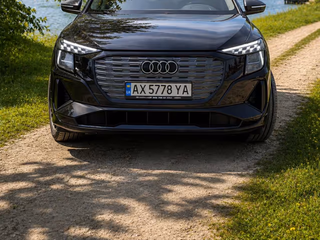 Audi Q5 e-tron - зображення 2