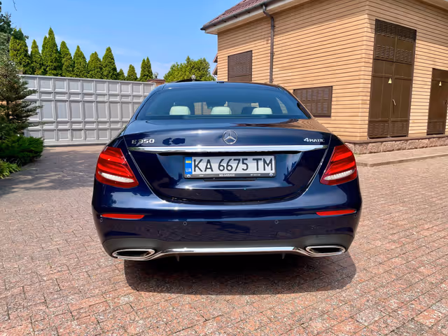 Mercedes-Benz E-Класс - зображення 4
