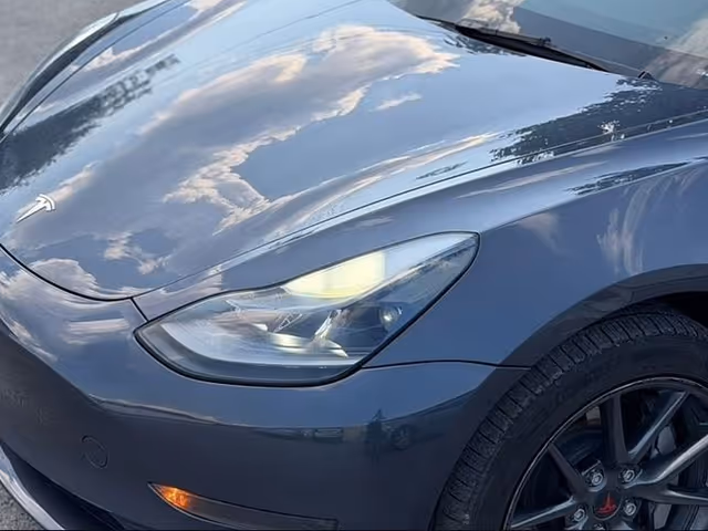 Tesla Model 3 - зображення 5