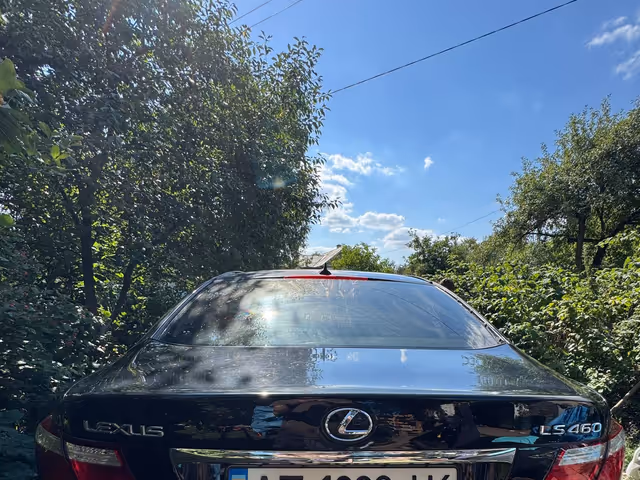 Lexus LS - зображення 5