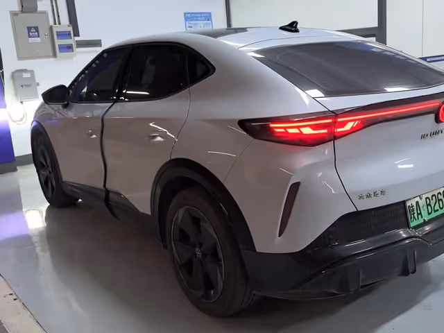 Volkswagen ID. Unyx 06 - зображення 4