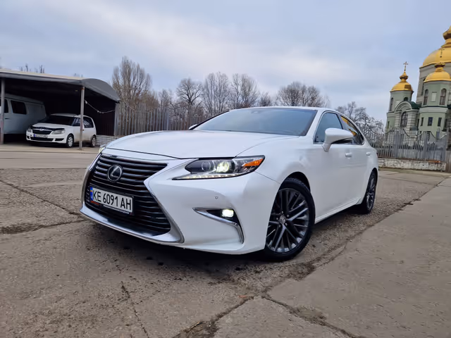 Lexus ES - зображення 1