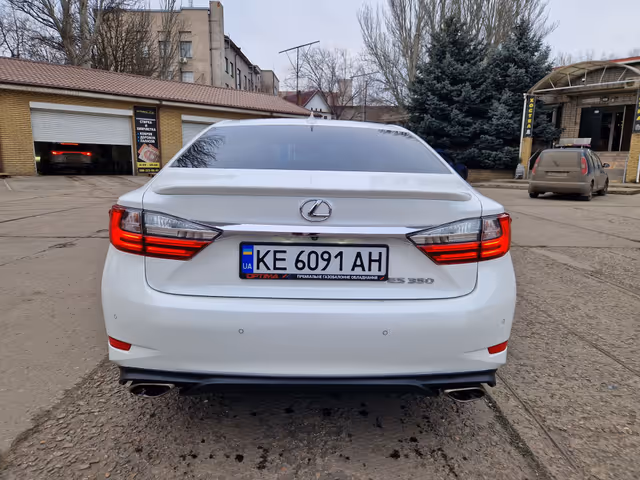 Lexus ES - зображення 5