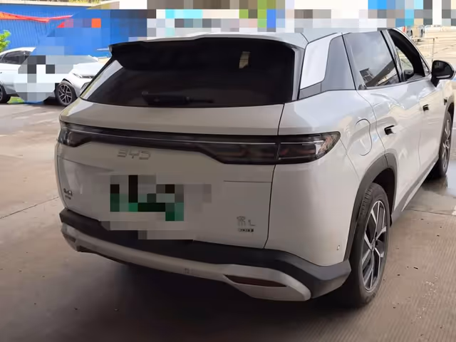 BYD Song L - зображення 2