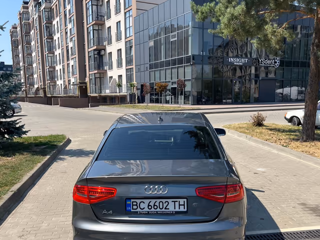 Audi A4 - зображення 5