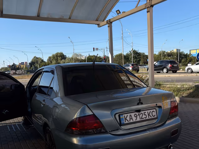Mitsubishi Lancer - зображення 2