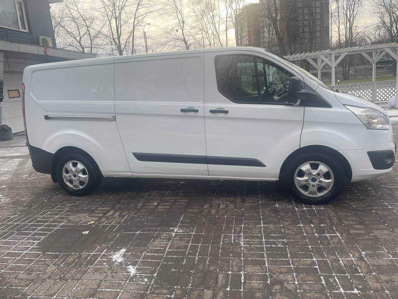 Ford Transit Custom - фото 1
