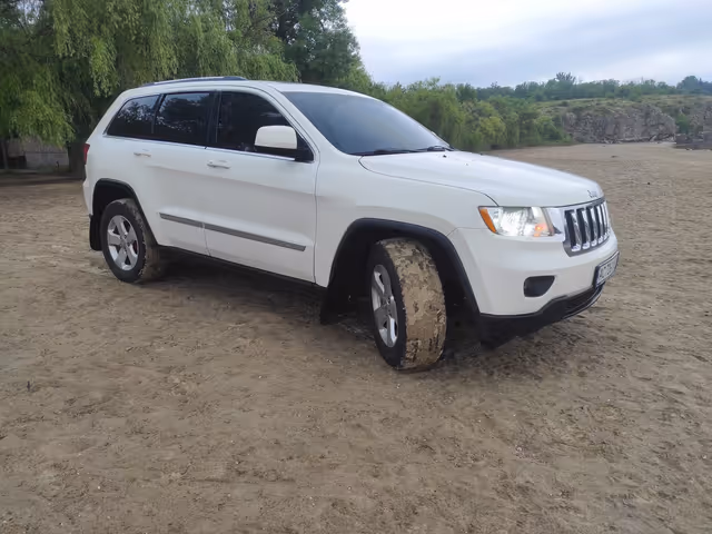 Jeep Grand Cherokee - зображення 2