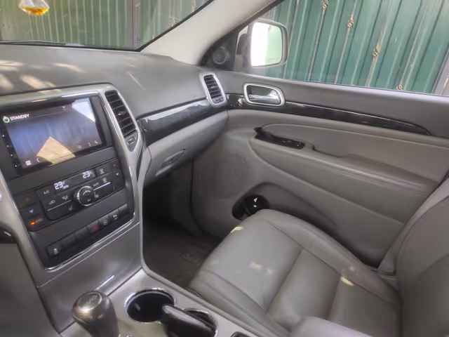 Jeep Grand Cherokee - зображення 3