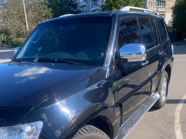 Mitsubishi Pajero - зображення 2